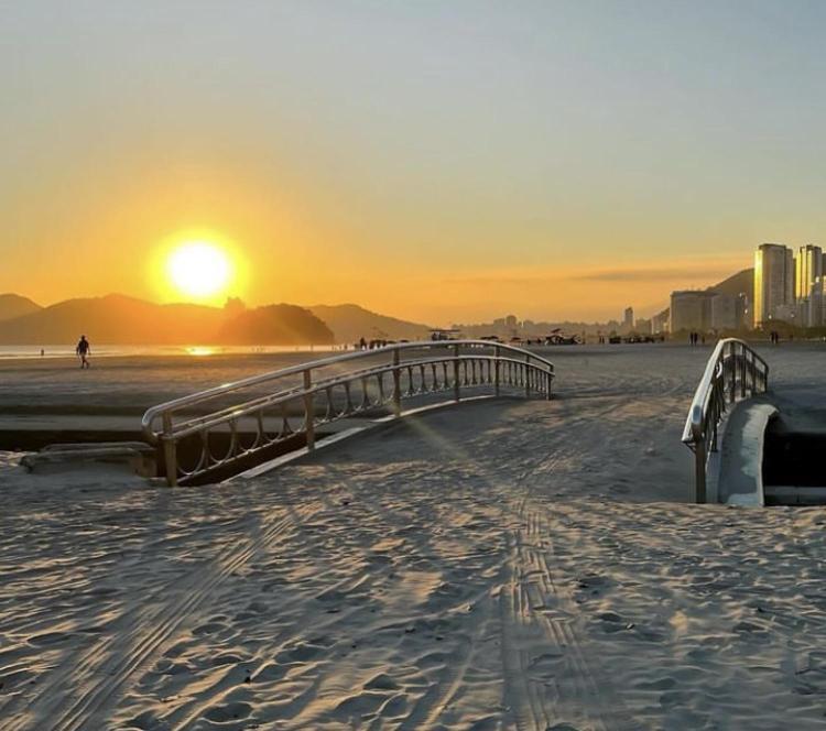 Apartamento Em Santos No Gonzaga Em Frente A Praia Exterior foto